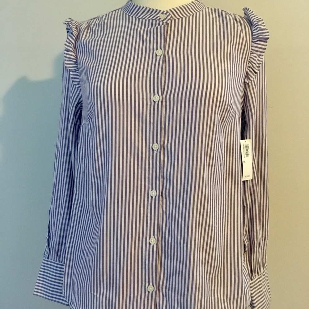 Old Navy long sleeve top.
